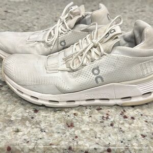 ON cloudtec 7.5 white shoes